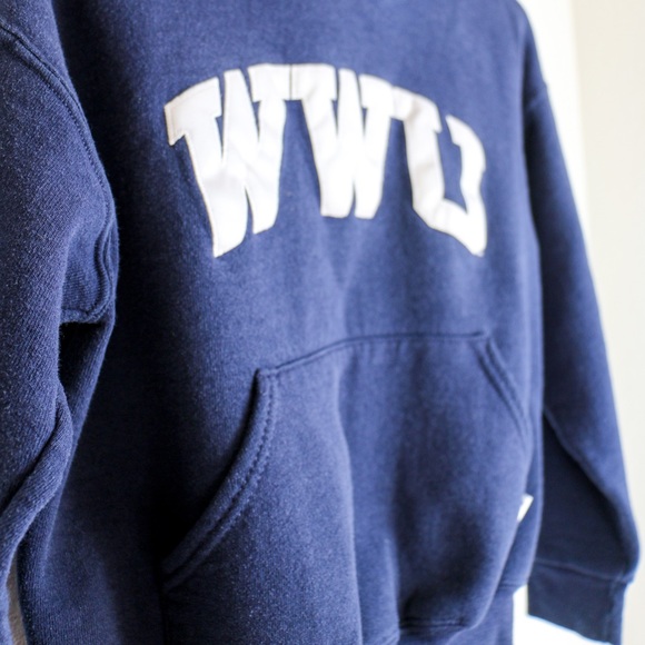 Vintage Russell Athletic hoodie - Picture 4 of 4